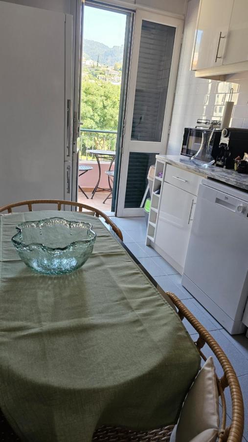 Garden And Seaview Apartment - Free Parking Фуншал Экстерьер фото