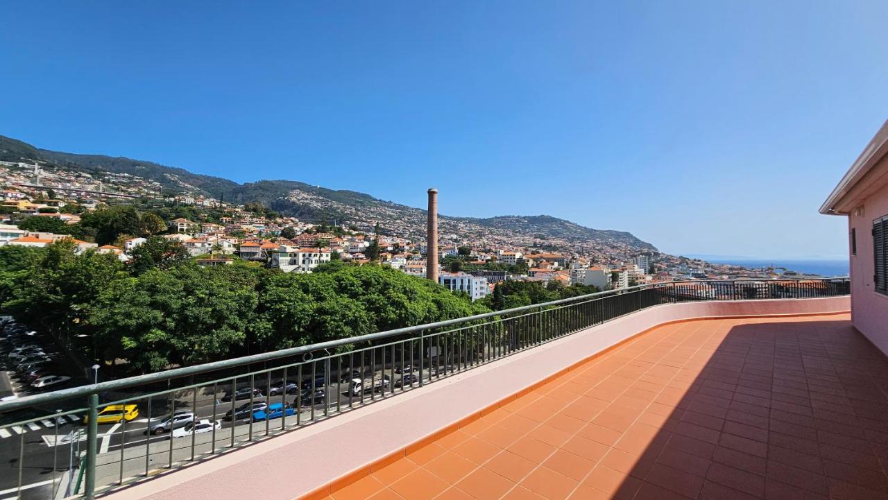 Garden And Seaview Apartment - Free Parking Фуншал Экстерьер фото