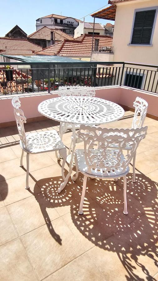 Garden And Seaview Apartment - Free Parking Фуншал Экстерьер фото