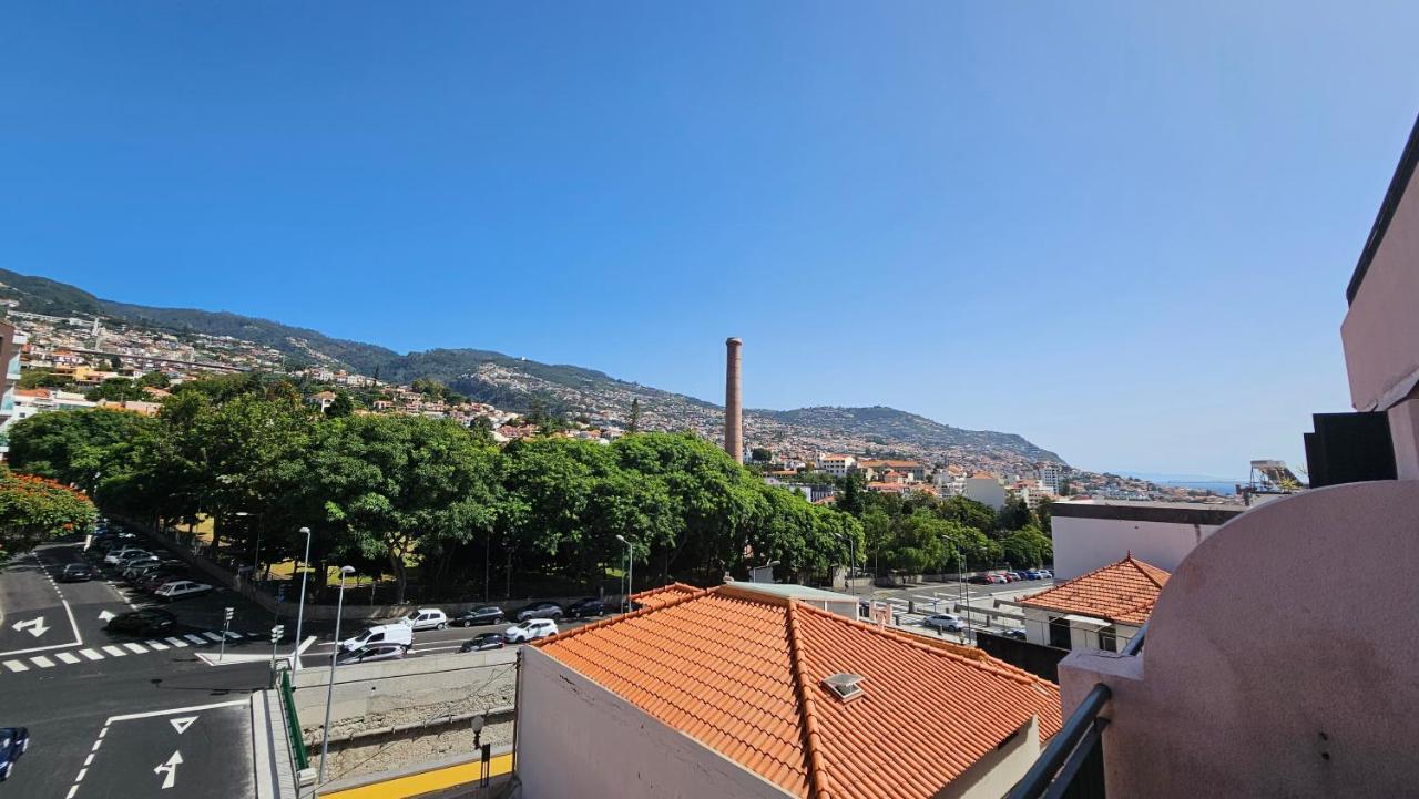 Garden And Seaview Apartment - Free Parking Фуншал Экстерьер фото